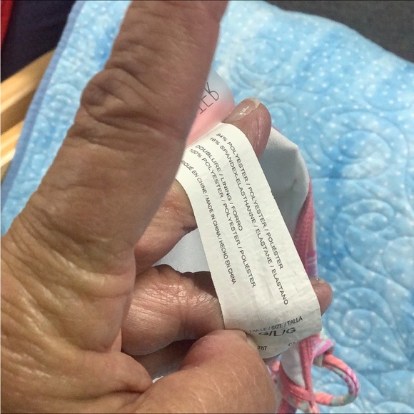 Hot Water bikini top pink blue size L very nice feminine look pads built… - Picture 7 of 8